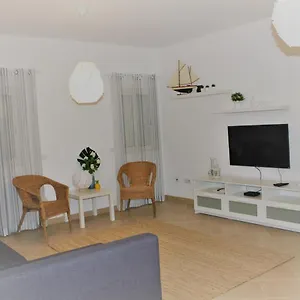 Casa Camoes, Near Airport, 4km Beach Appartement